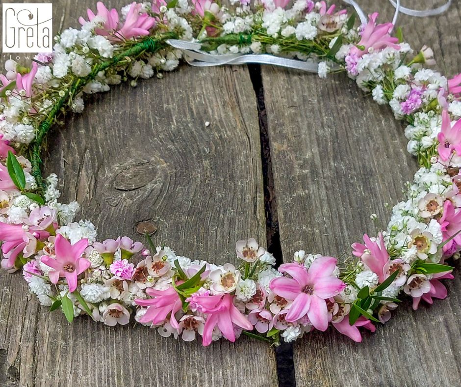 WIANKI KOMUNIJNE, KOMUNIA ŚWIĘTA, KWIACIARNIA GRETAFLOWERS W BOR&Oacute;WCU